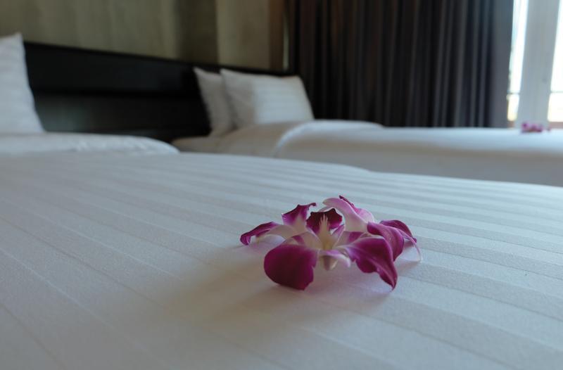 Dsure Hotel Phuket Patong Bagian luar foto