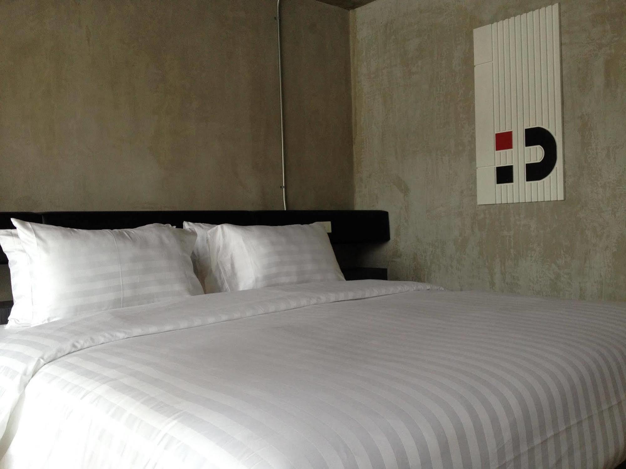 Dsure Hotel Phuket Patong Bagian luar foto