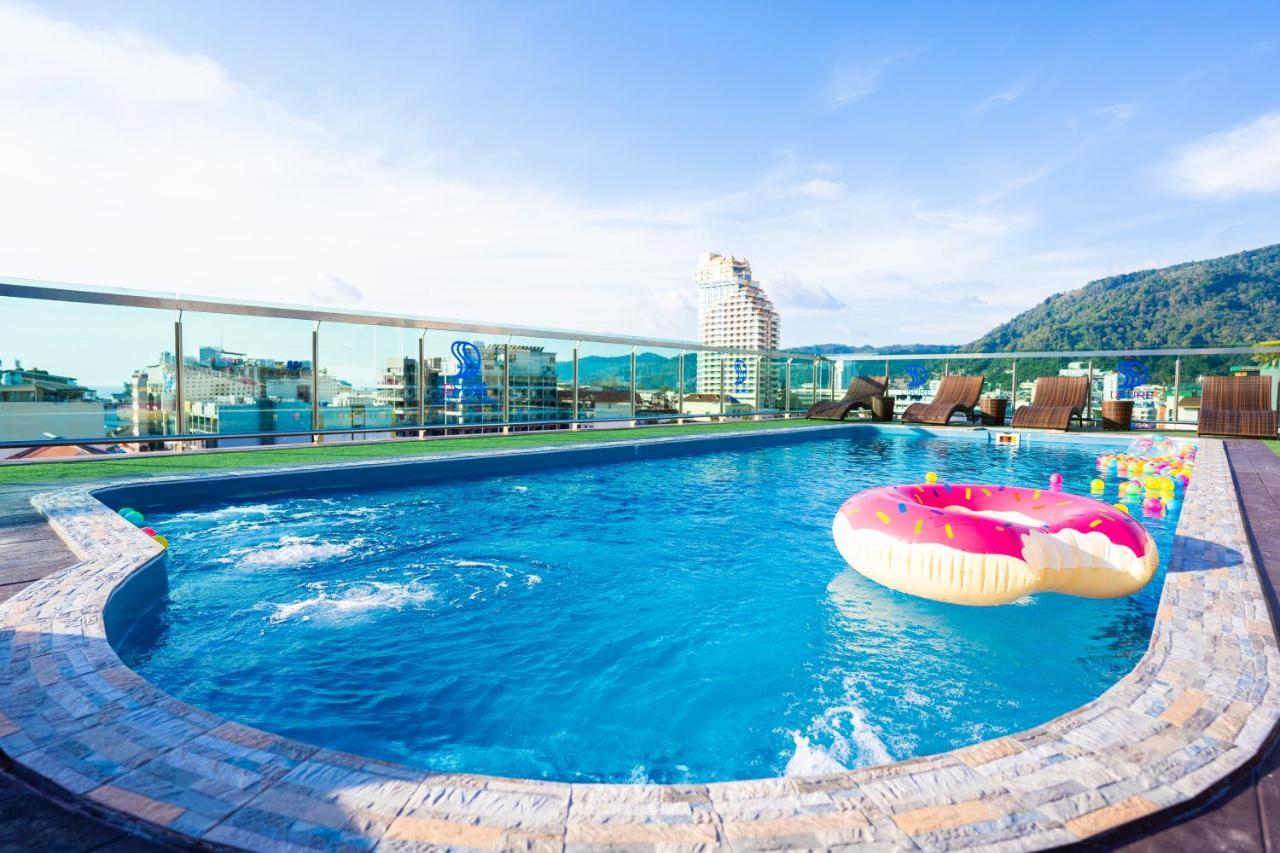 Dsure Hotel Phuket Patong Bagian luar foto